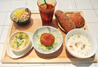 パンプレートランチ　1,300円